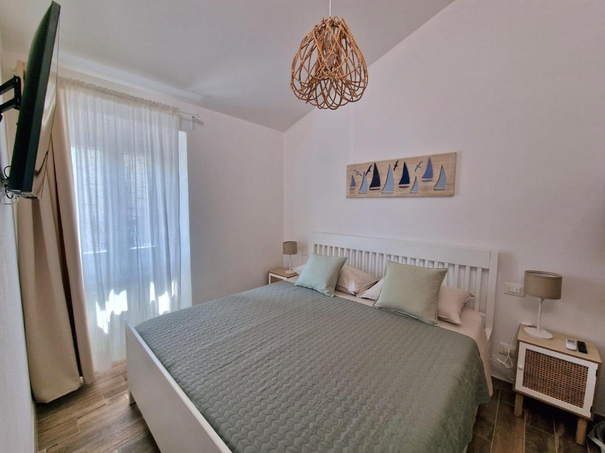 Casina Elena - Viareggio Centro Villa ภายนอก รูปภาพ
